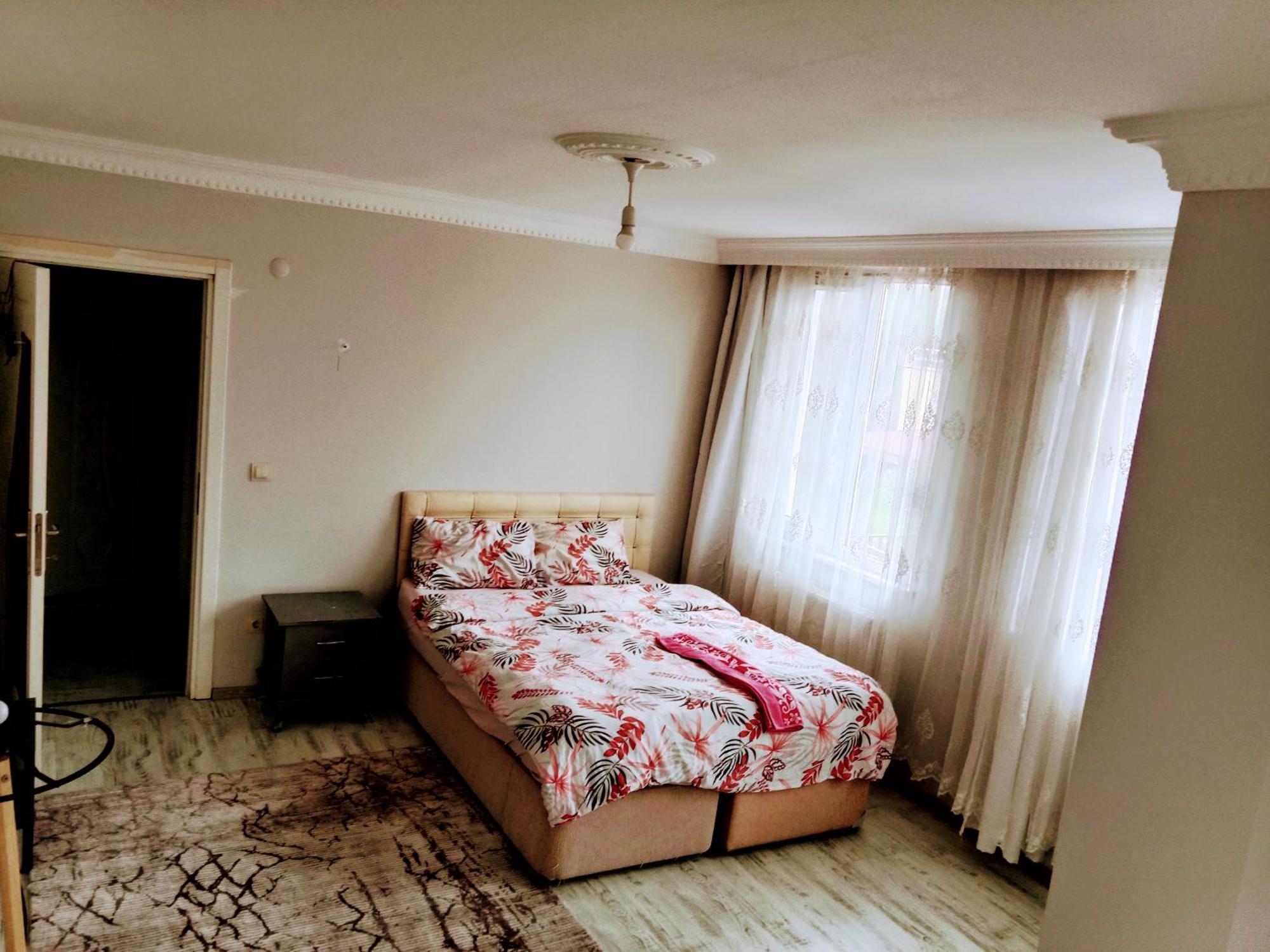 Forest Villa, 6 Minutes From The Airport Villa