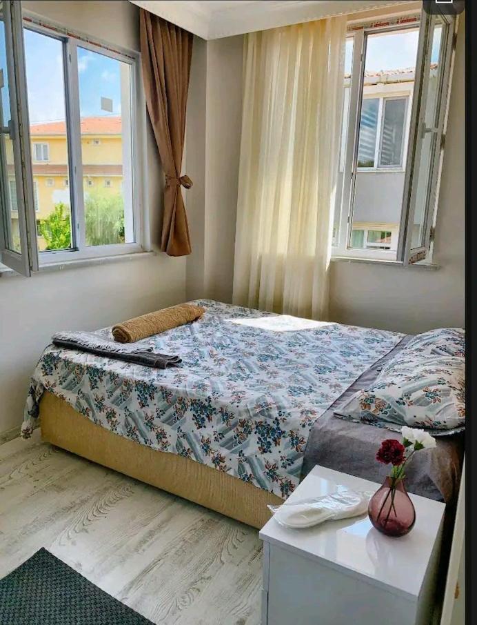Villa Forest Villa, 6 Minutes From The Airport