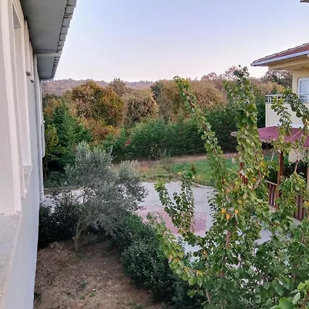 Forest Villa, 6 Minutes From The Airport Tasoluk Exterior photo