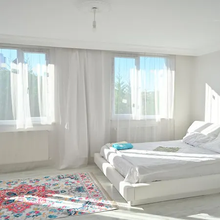 Forest Villa, 6 Minutes From The Airport Tasoluk Exterior photo